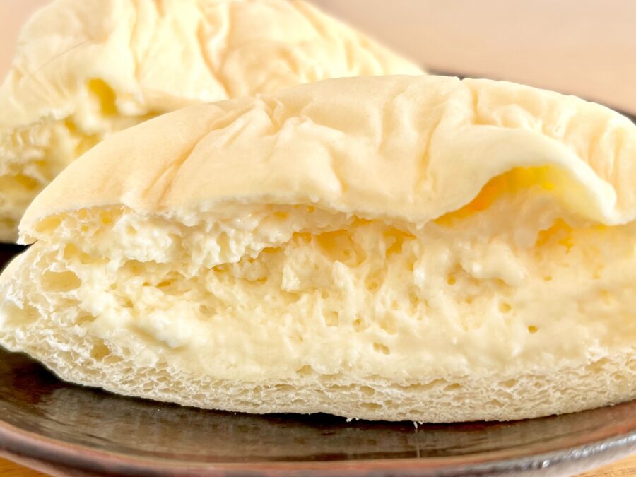清川屋のチーズレモン生クリームパン