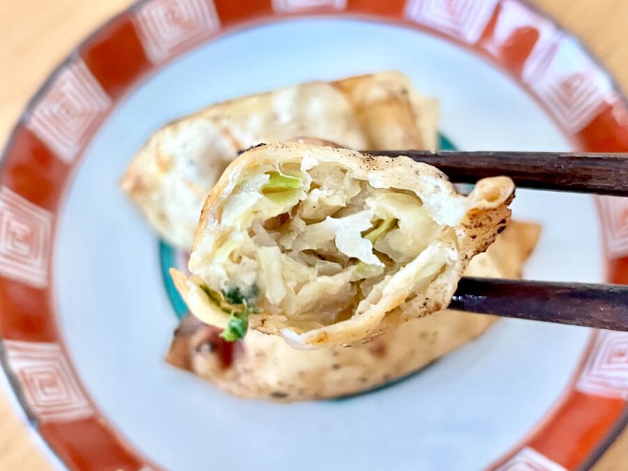 東京ライフスタイルの餃子のトリコで作る揚げ餃子